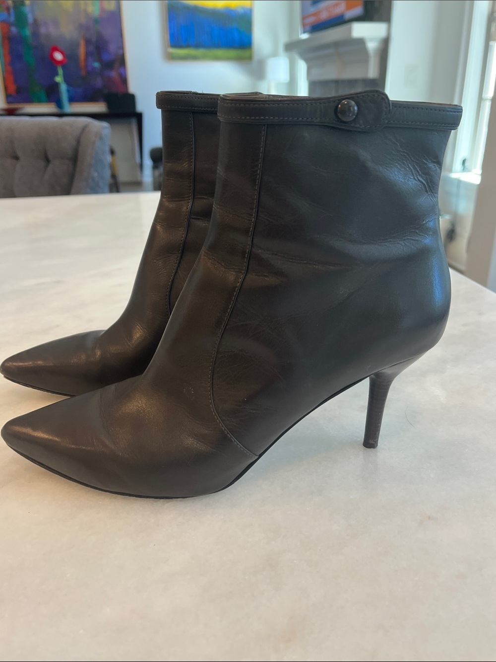 Via Spiga Dark Brown Pointed Toe Kitten Leather Ankle Booties Women's Size 7.5